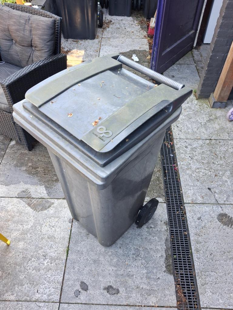 Kleine afvalcontainer, Ophalen, Gebruikt, Grijs, Kunststof