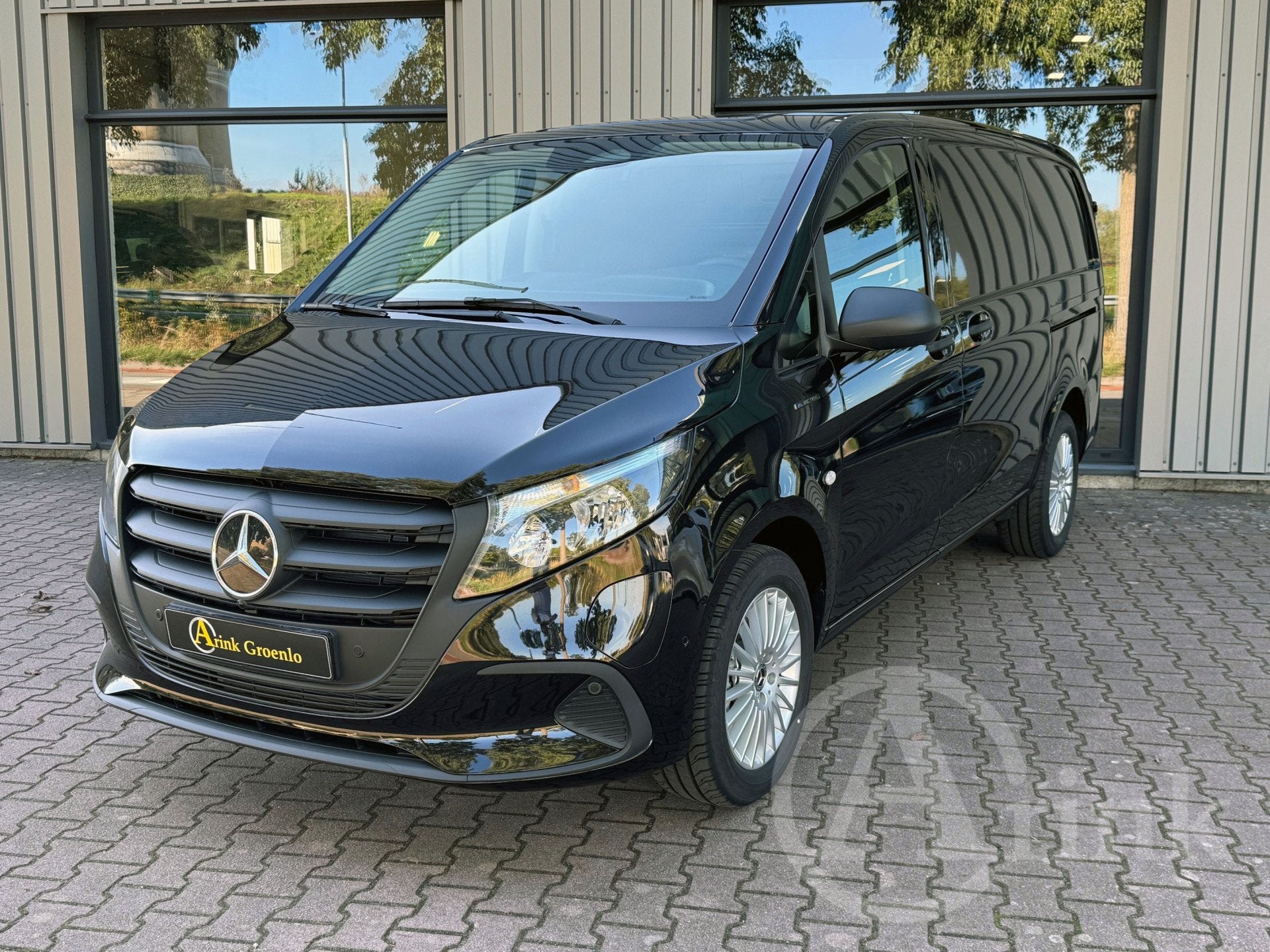 Mercedes-Benz eVito 112 L2 60 kWh 275 km WLTP Facelift 2x Sc, Stof, Gebruikt, Zwart, Met garantie (alle)