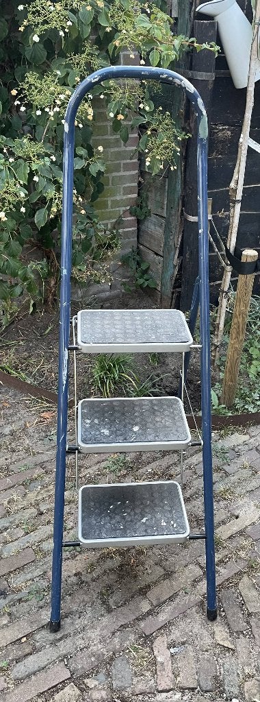 Oerdegelijk Brabantia trapje met drie treden, Ophalen, Gebruikt, Trap, Opvouwbaar of Inschuifbaar