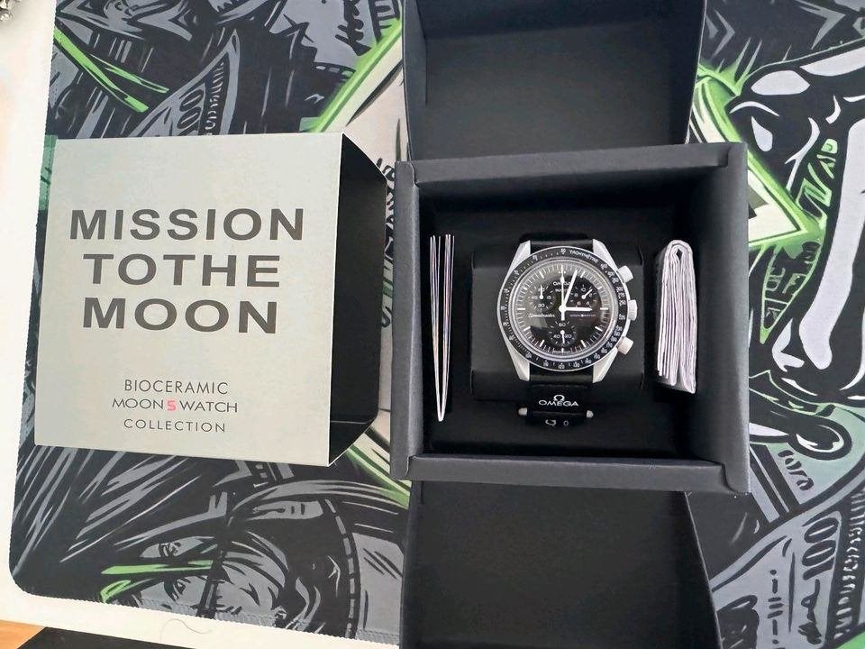 Omega Swatch Mission To The Moon, Kunststof, Ophalen of Verzenden, Zo goed als nieuw, Omega