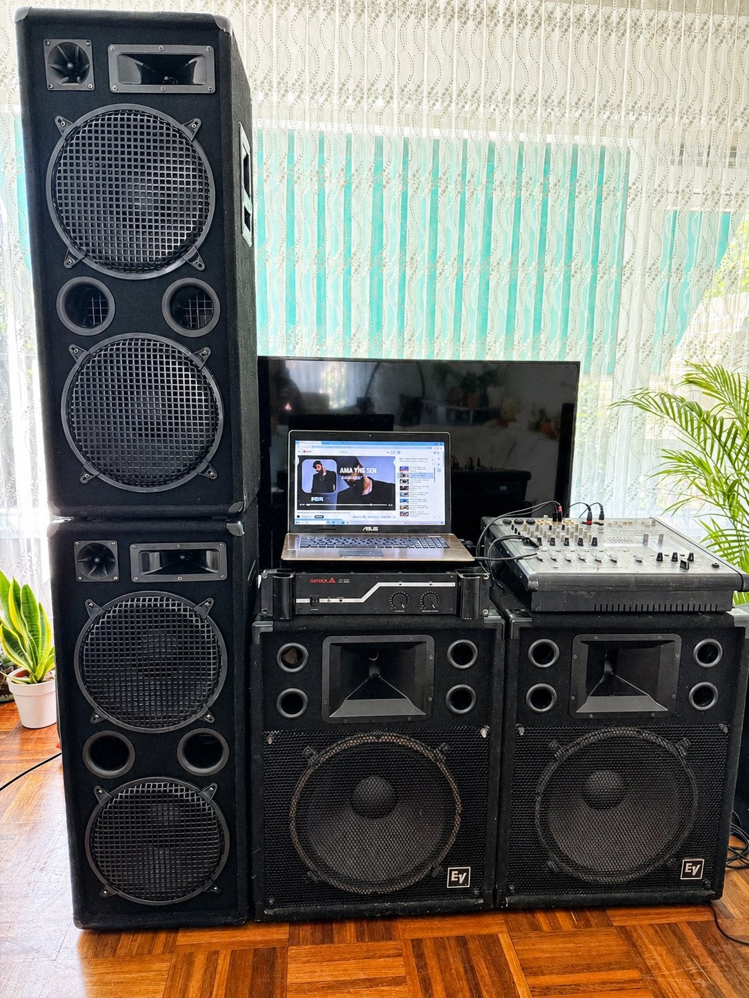 Electro Voice PA set met power mixer en versterker, Gebruikt, Inclusief kabels, Speakerset, Ophalen