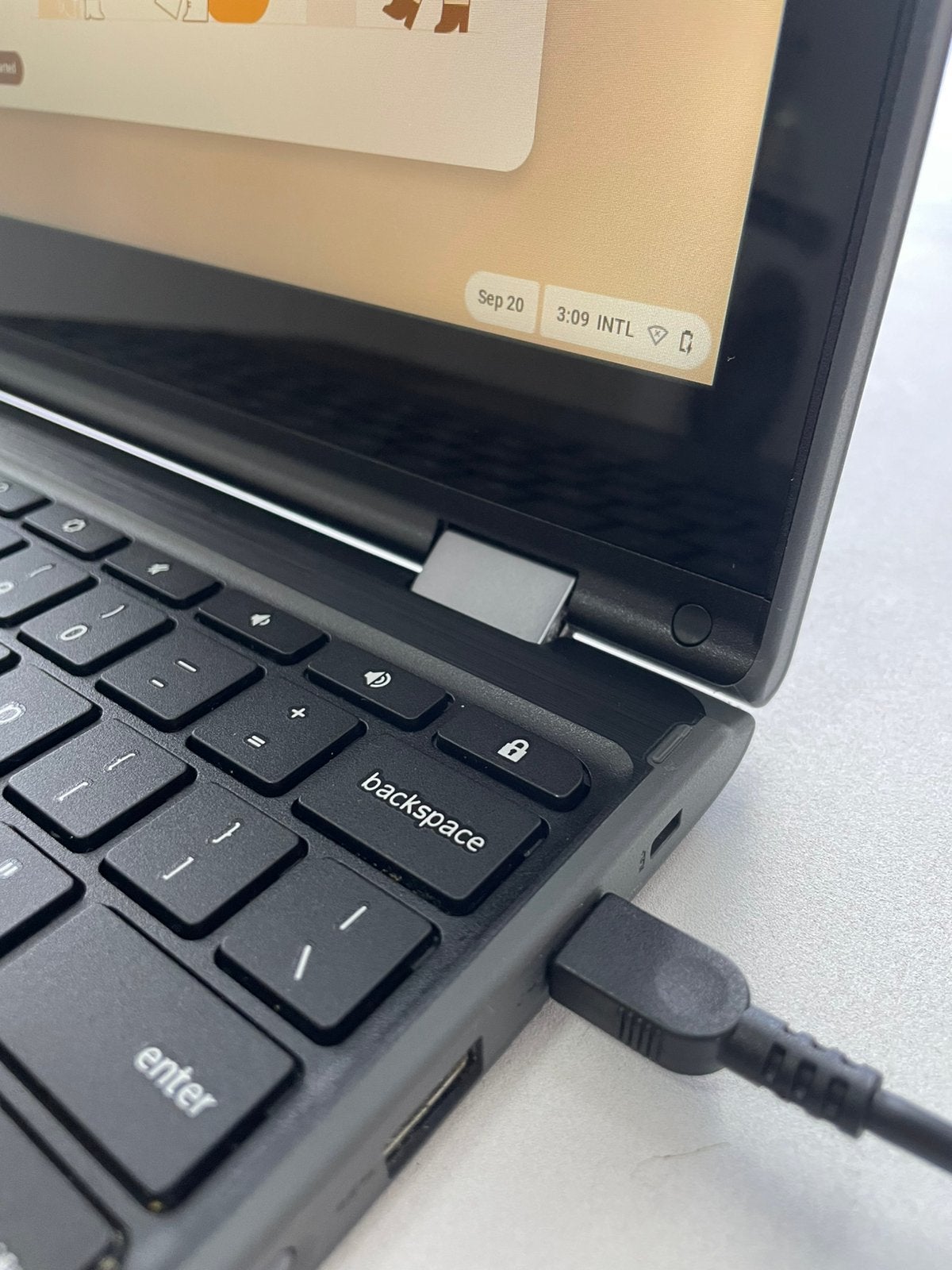 Lenovo 300e Chromebook (2nd Gen) met Touchscreen, Ophalen, 8 GB, Touchscreen, Nieuw
