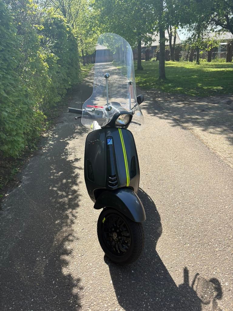 Vespa Sprint, Fietsen en Brommers, Scooters | Vespa, Ophalen of Verzenden, Zo goed als nieuw, Benzine, Overige modellen