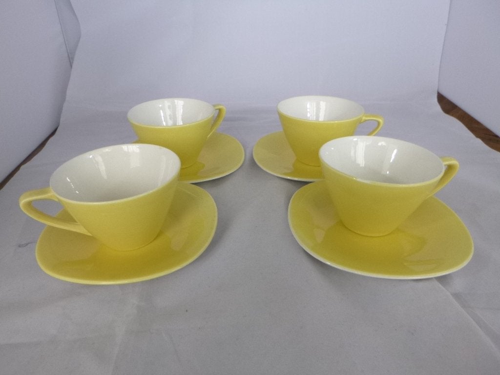 4 retro gele kop en schotels (Victoria), Verzamelen, Retro, Ophalen of Verzenden, Overige typen