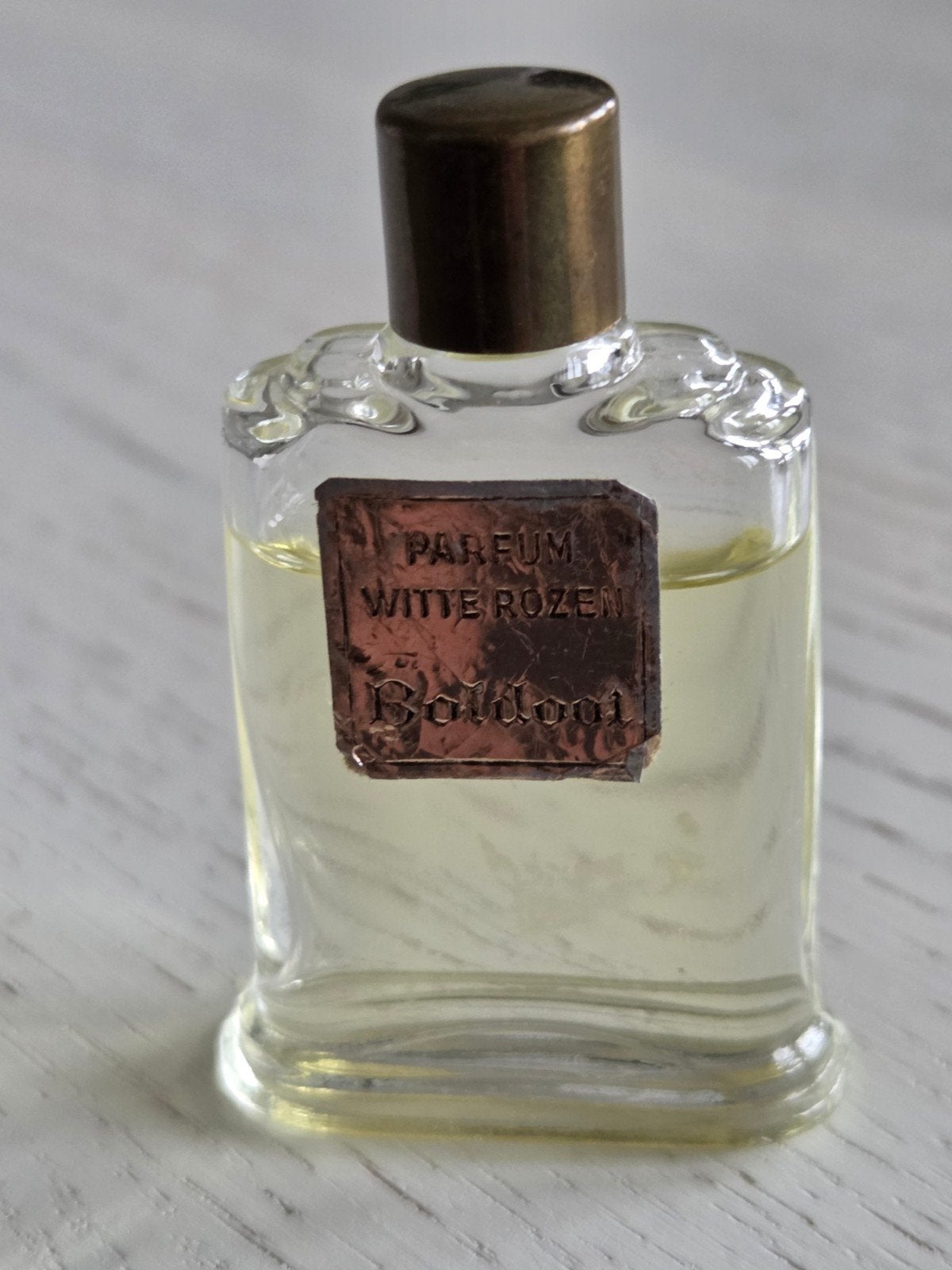 Oud flesje parfum Witte Rozen van Boldoot, Verzamelen, Parfumverzamelingen, Ophalen of Verzenden, Zo goed als nieuw, Miniatuur