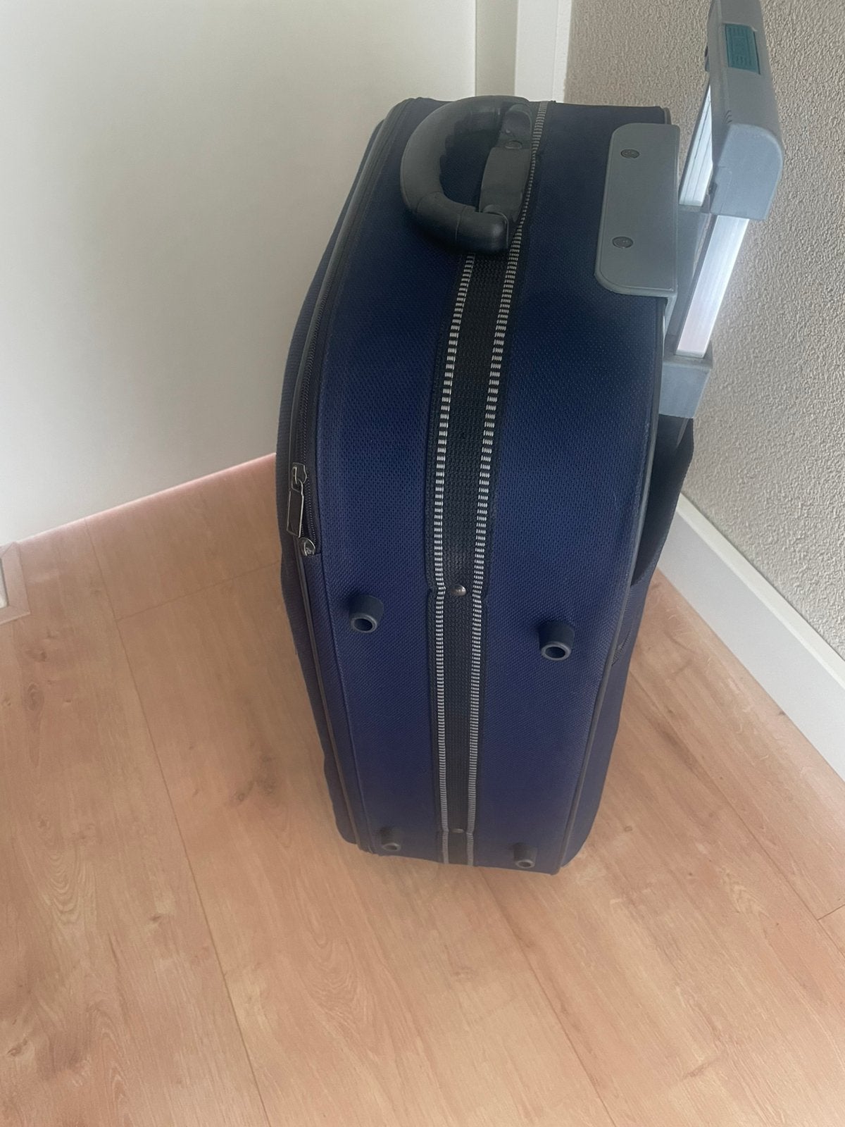 Reiskoffer, trolley, Ophalen, Zo goed als nieuw, Hard kunststof