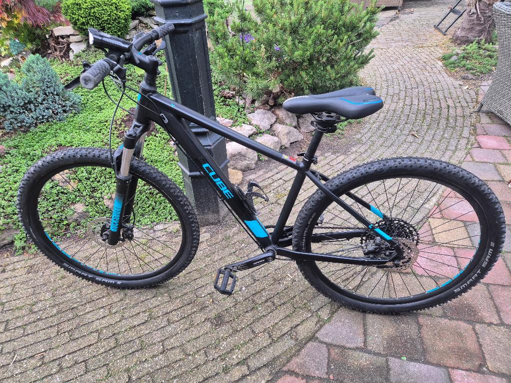 cube mountainbike, Versnellingen, 56 cm of meer, Zo goed als nieuw, Schijfrem
