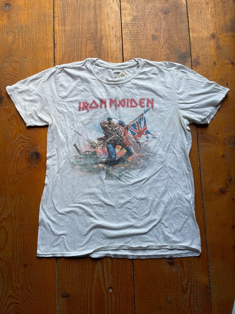Iron Maiden “The Trooper” T-shirt – Gildan – Maat L - A-258, Kleding | Heren, T-shirts, Maat 52/54 (L), Verzenden, Wit, Onbekend