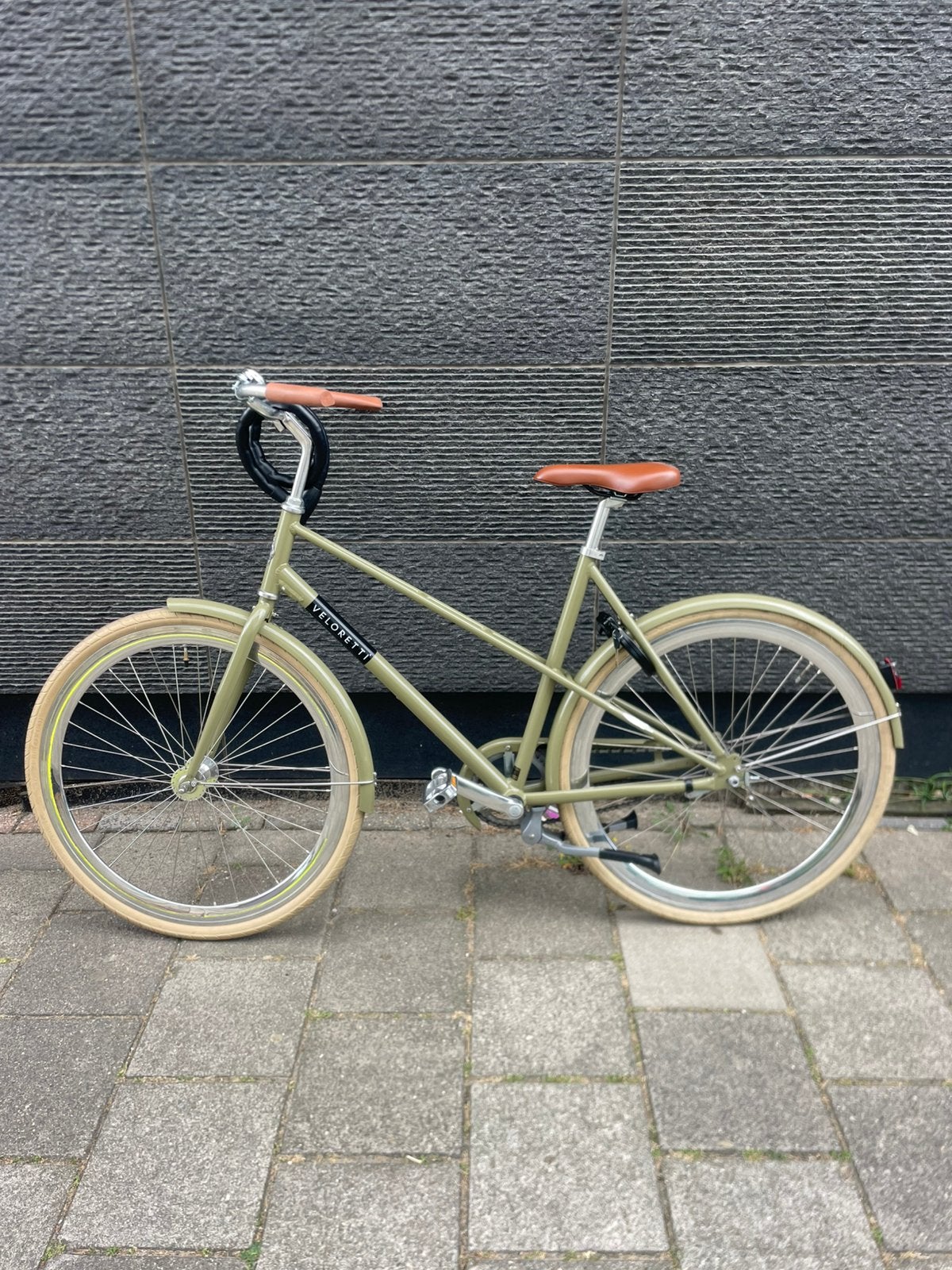 Veloretti Damesfiets - Gloednieuw - 2 sloten en 4 sleutels, Fietsen en Brommers, Ophalen, Nieuw, Terugtraprem