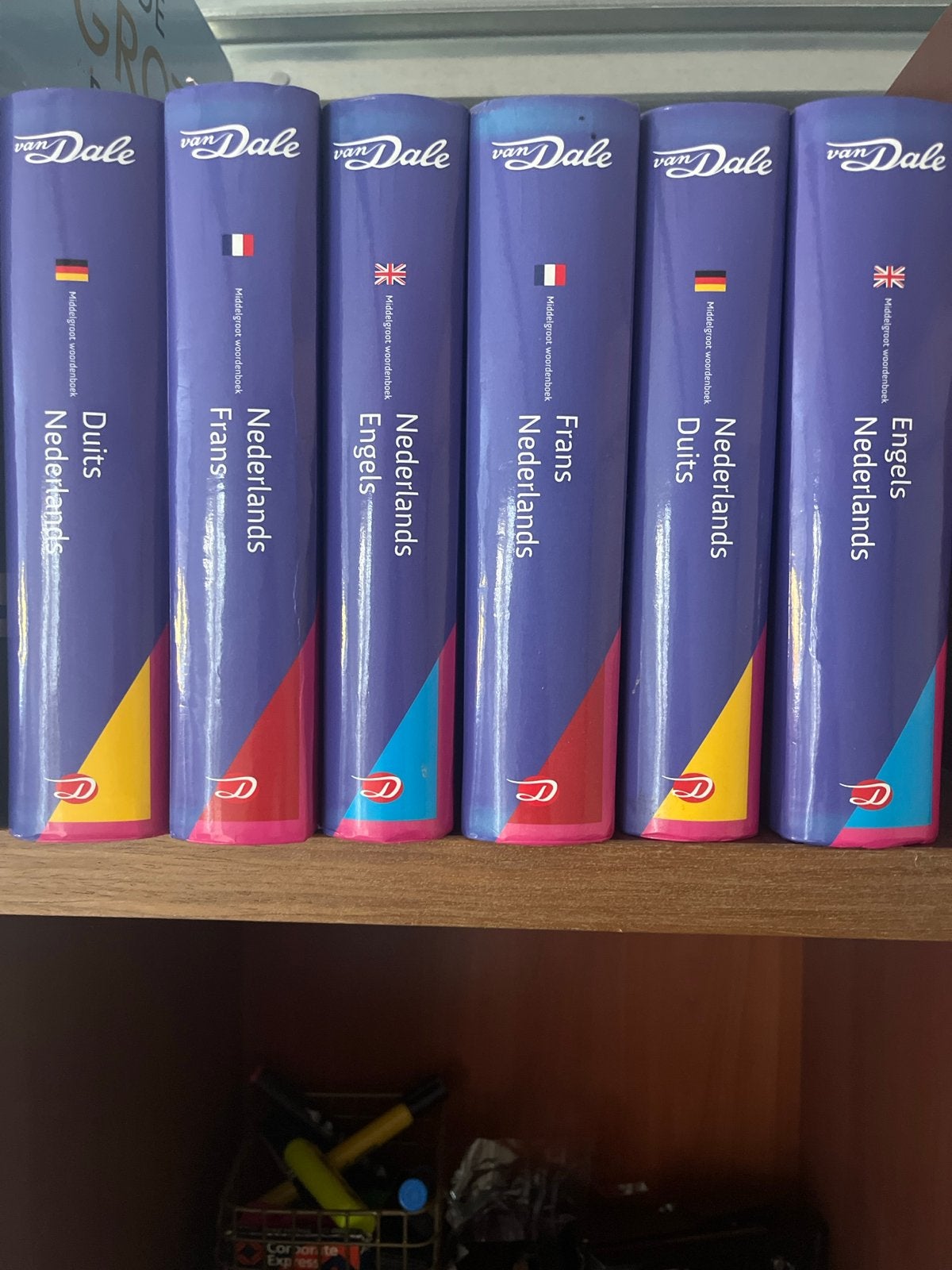 Van Dale Middelgroot Woordenboeken (Engels, Frans, Duits), Ophalen of Verzenden, Zo goed als nieuw, Van Dale, Engels