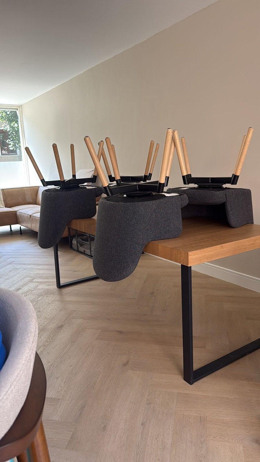4 IKEA TOSSBERG Eetkamerstoelen - Zo goed als nieuw, Huis en Inrichting, Stoelen, Ophalen, Zo goed als nieuw, Vier, Grijs