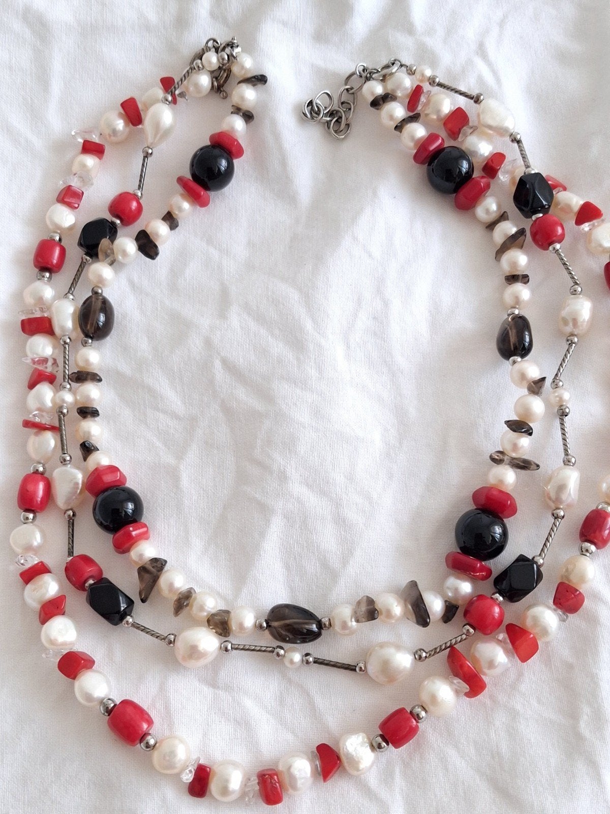 Bijzonder mooie ketting. met zilver en edelsteen .parels, Verzenden, Zilver, Ketting