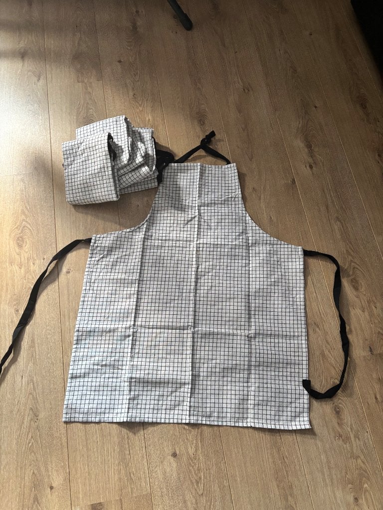 Keukenschort kind 7 stuks, Ophalen, Zo goed als nieuw