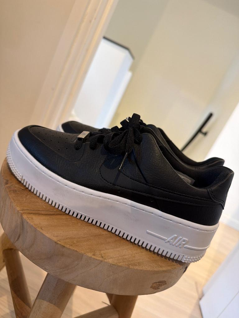 Nike air schoenen maat 39, Zwart, Nike, Ophalen of Verzenden, Sneakers of Gympen