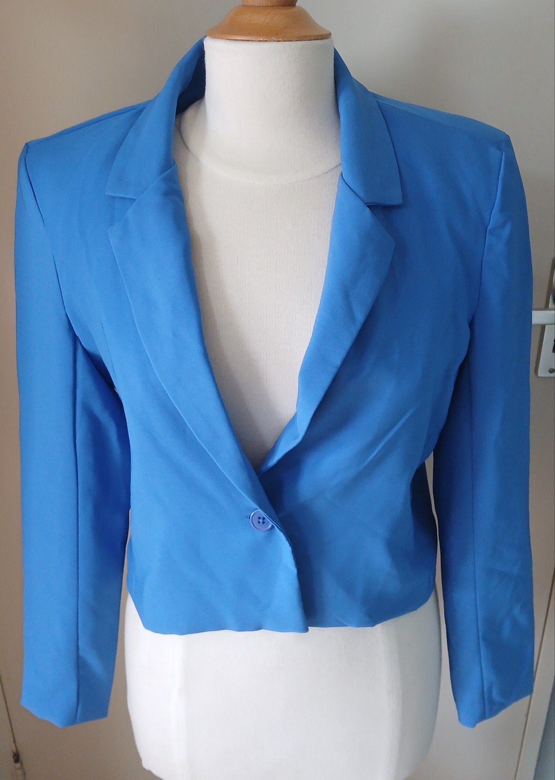 Dames - Blauwe kortere cropped blazer - met schoudervulling, Blauw, Maat 42/44 (L), Ophalen of Verzenden, Zo goed als nieuw