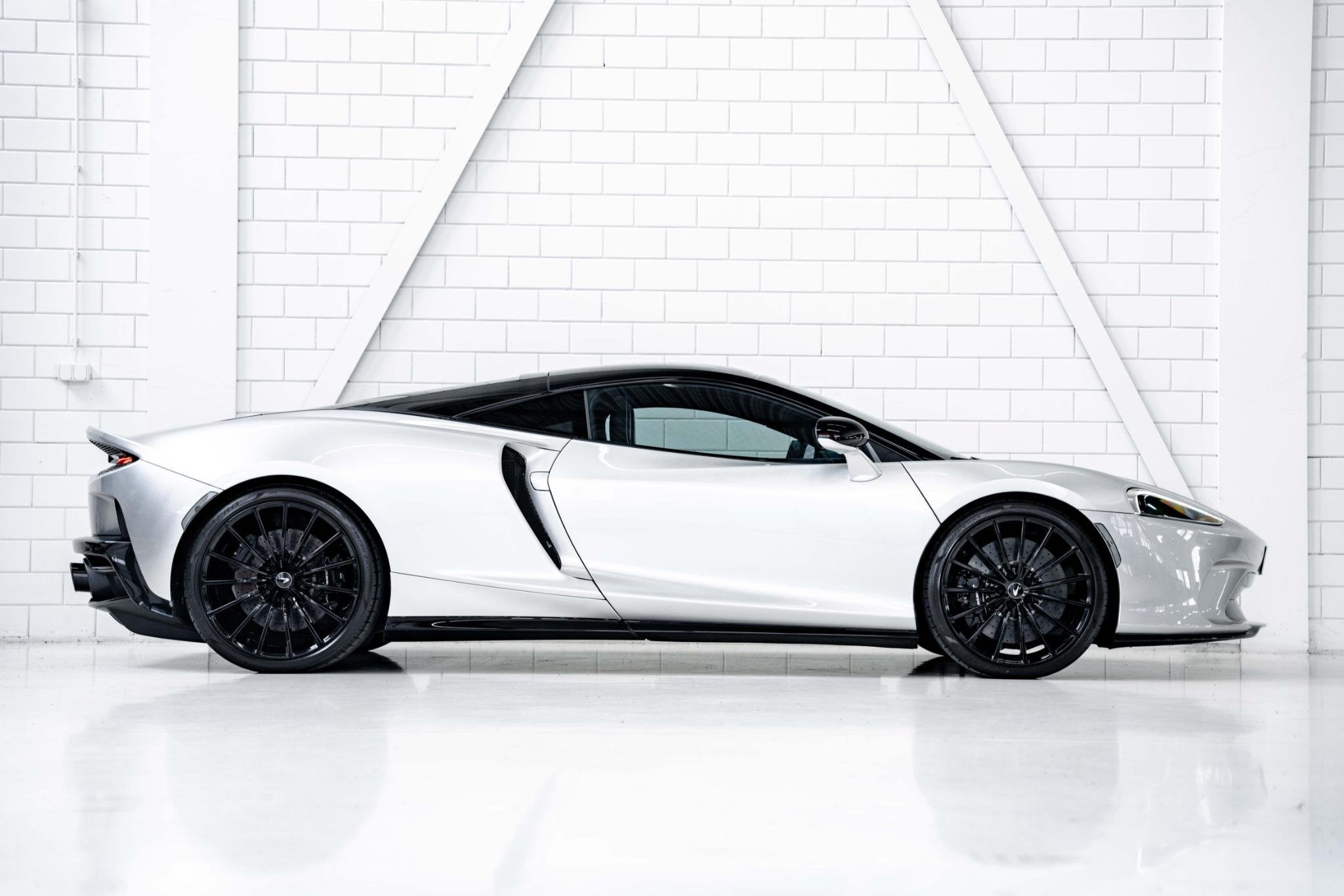 McLaren GT 4.0 V8 l B&W Audio l Pano | Ceramic | Carbon l Li, Automaat, 3994 cc, Leder, Bedrijf