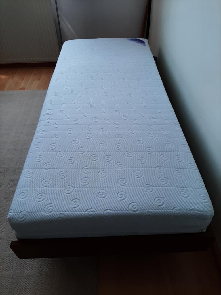 Sterk 1-persoons bed met zgan matras., Ophalen, Zo goed als nieuw, Eenpersoons, 90 cm
