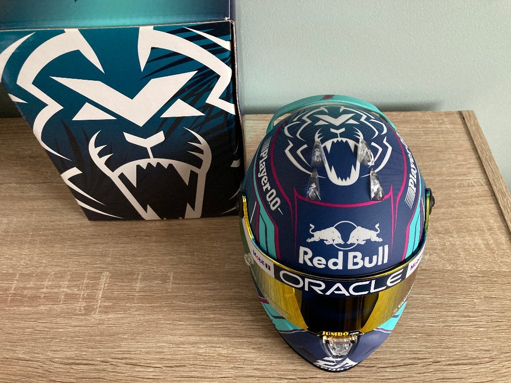 ✅ Max Verstappen 1:2 helm 2023 Miami Red Bull RB19 Schuberth, Ophalen of Verzenden, Nieuw, Formule 1
