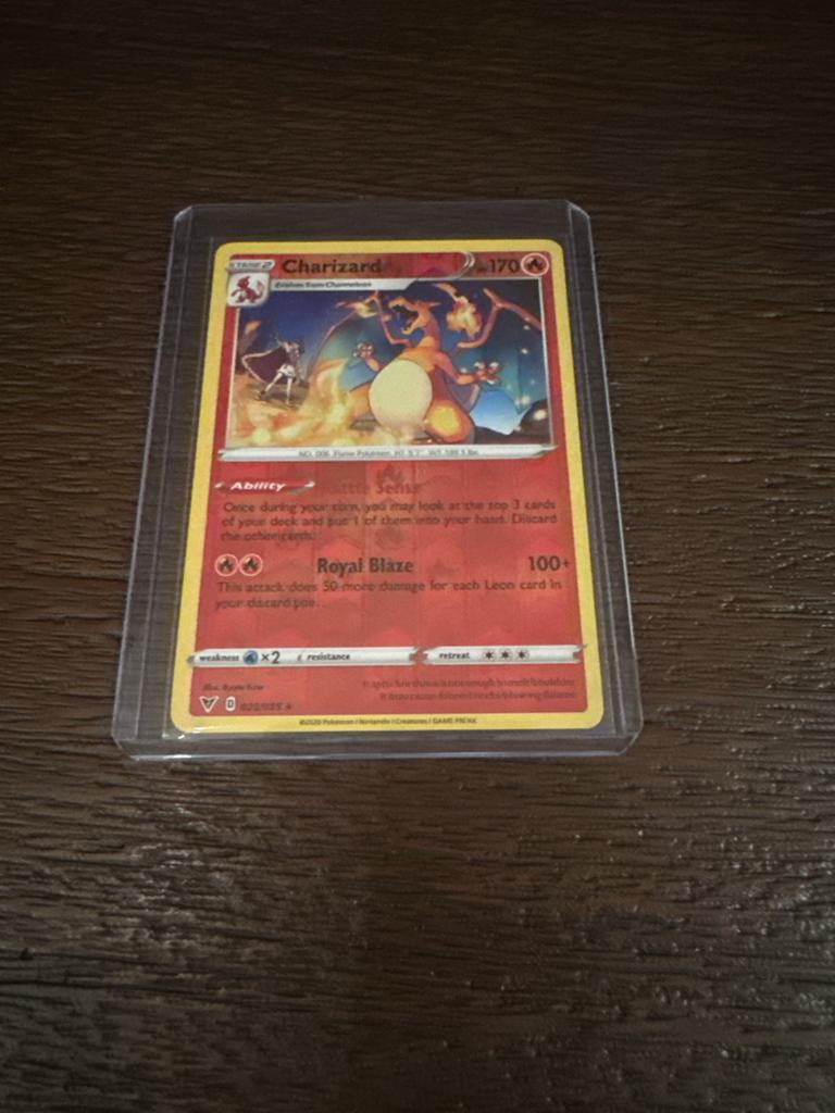 Pokémon Kaart Charizard V 170 HP - Zo goed als nieuw, Ophalen of Verzenden, Zo goed als nieuw, Losse kaart