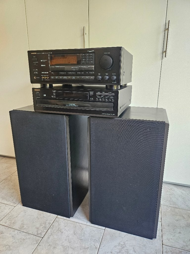 Super vintage stereo/dolby pro logic/CD Set (Onkyo/Magnat), Audio, Tv en Foto, Gebruikt, Tuner of Radio, Losse componenten, Ophalen
