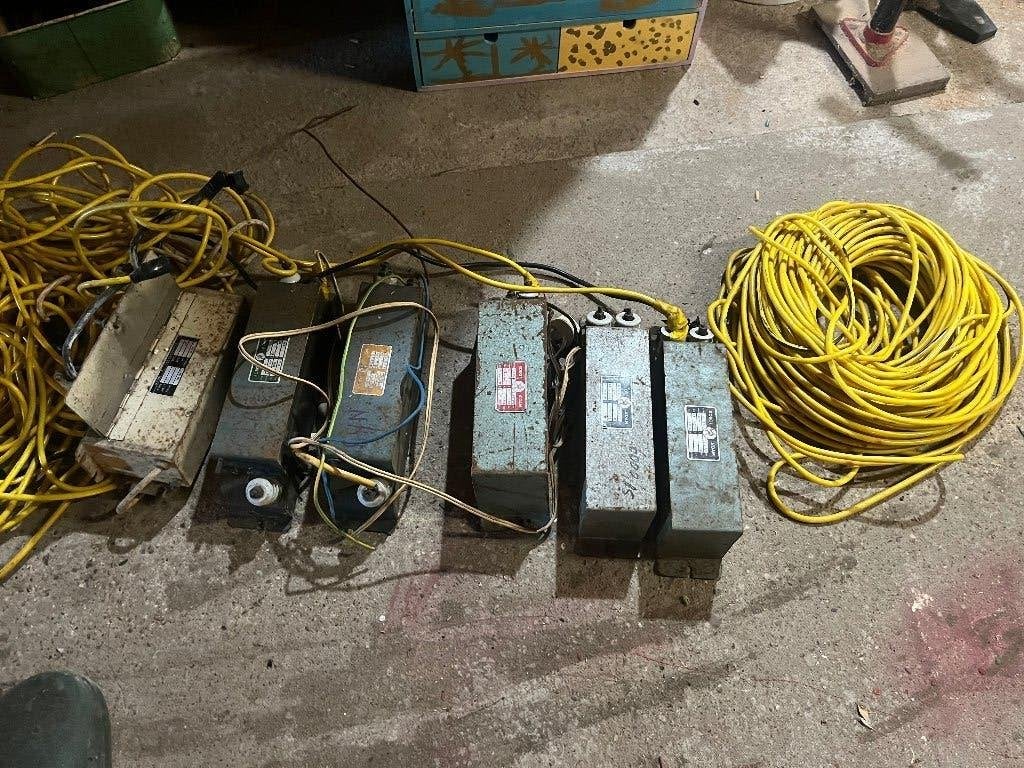6 x Neon trafo, Neon kabel en 4 Neon buizen, Ophalen, Gebruikt, Lichtbak of (neon) lamp