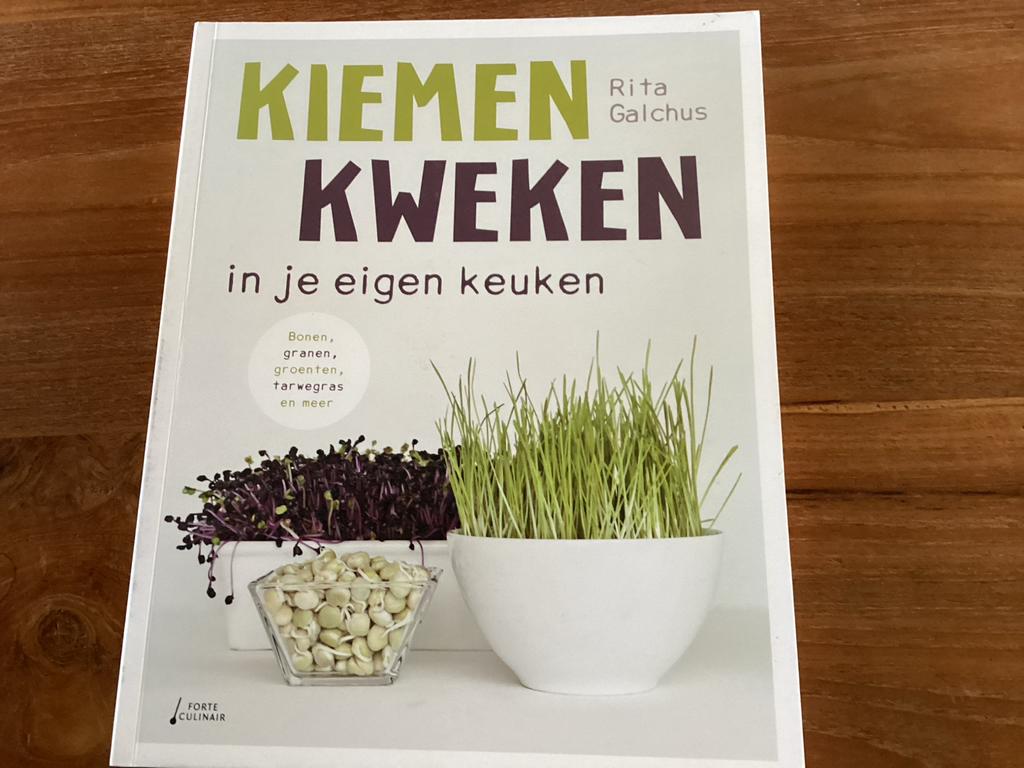 Kiemen Kweken in je Eigen Keuken - Rita Galchus, Overige typen, Ophalen of Verzenden, Zo goed als nieuw, Gezond koken