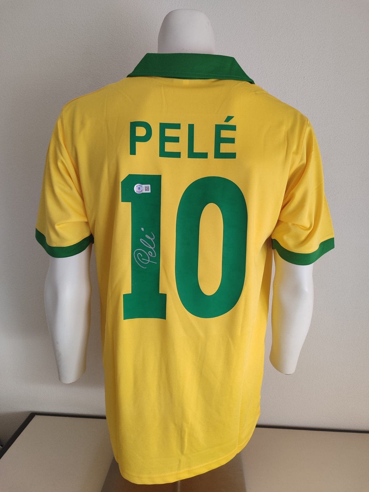 Gesigneerd Brazilië shirt door Pele met beckett certificaat, Verzamelen, Sportartikelen en Voetbal, Ophalen of Verzenden, Nieuw