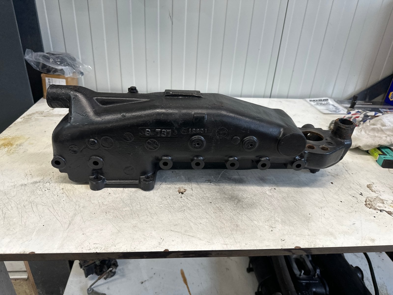 Gietijzeren uitlaatspruitstuk Mercruiser 3.7L 385 motor, Watersport en Boten, Ophalen of Verzenden, Gebruikt, Motor en Techniek