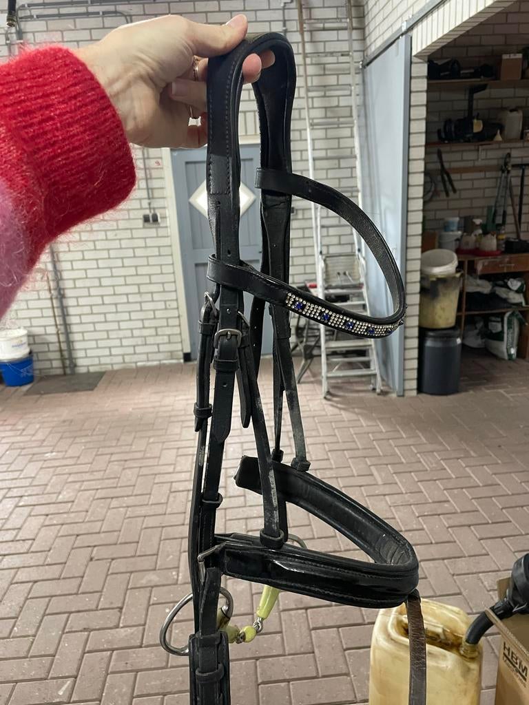 Zwart leren hoofdstel cob, strass frontriem en lak neusriem, Ophalen of Verzenden, Zo goed als nieuw, Recreatie