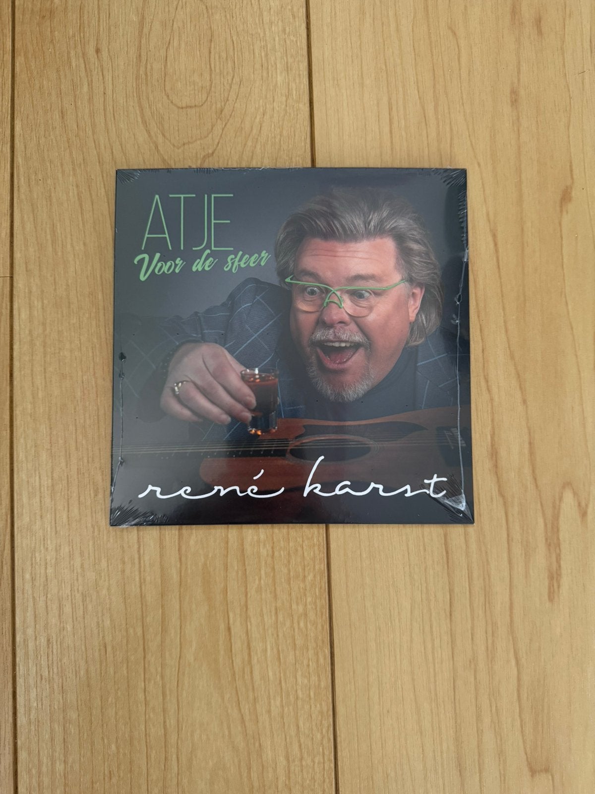 Single René Karst “atje voor de sfeer” colored vinyl geseald, Limited edition, Ophalen of Verzenden, Nieuw in verpakking, Overige typen