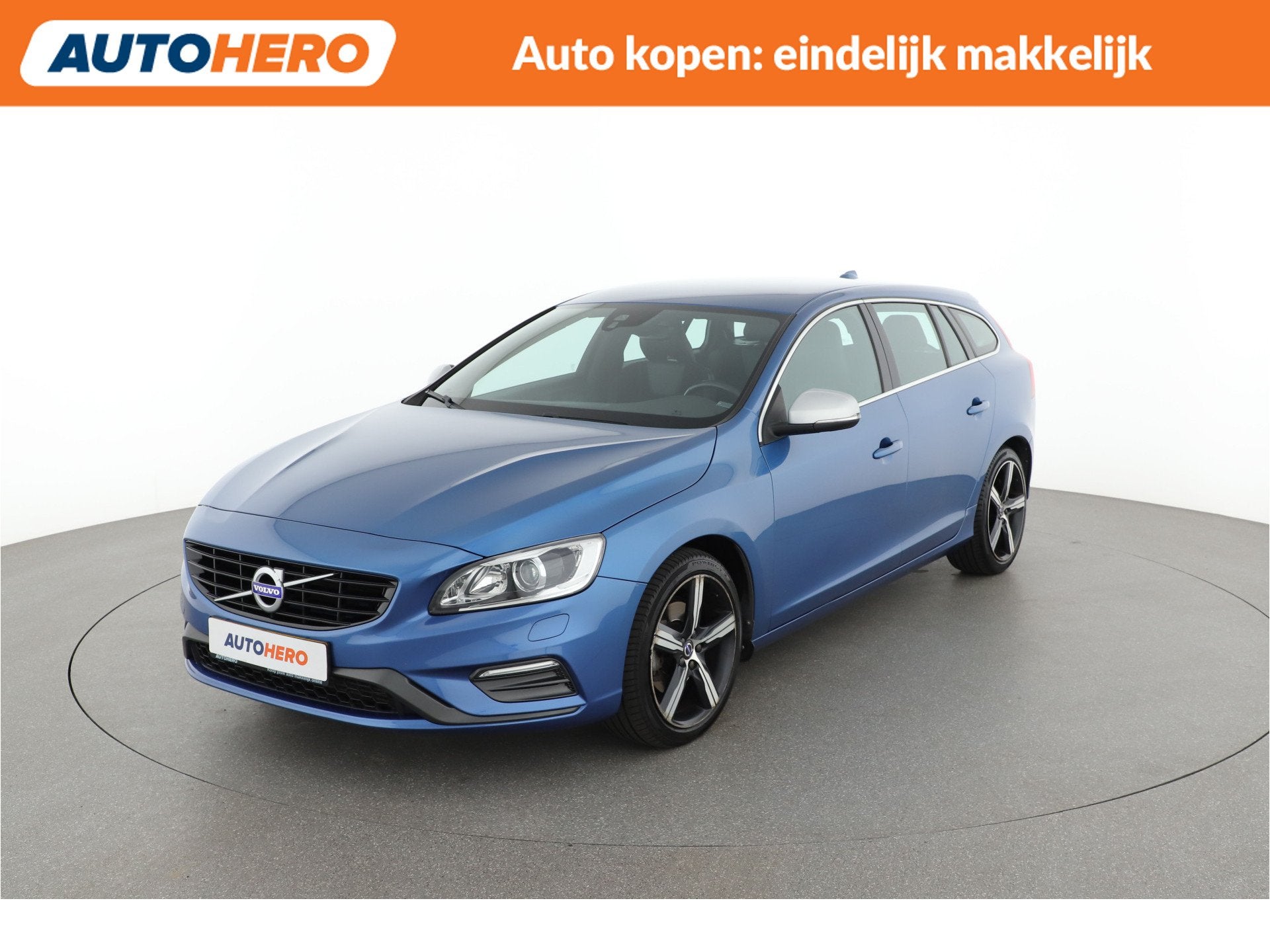 Volvo V60 2.0 T4 Business Sport |DU11611| (bj 2018), Gebruikt, Blauw, Leder en Stof, Origineel Nederlands