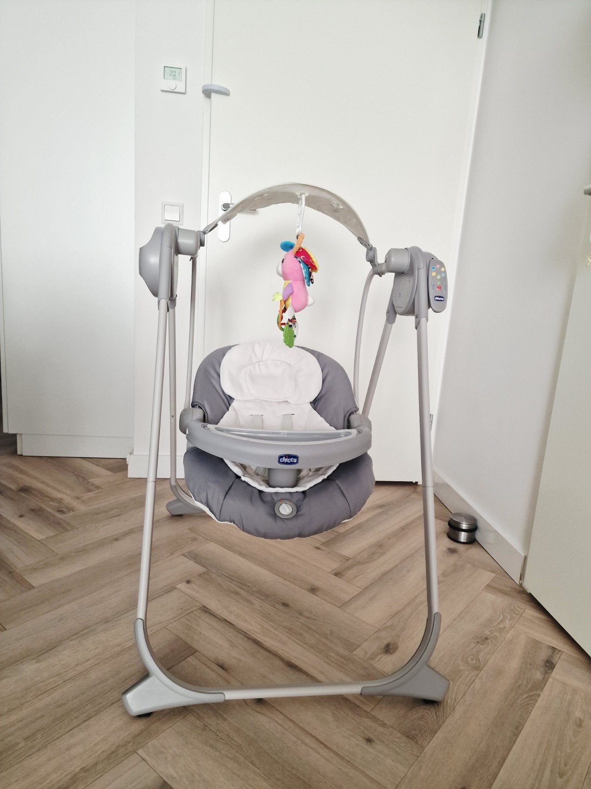 Chicco schommel inklapbaar met muziek en afstandbediening, Kinderen en Baby's, Ophalen, Zo goed als nieuw