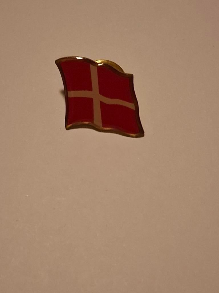 Pin Denemarken, Ophalen of Verzenden, Landmacht, Nederland, Embleem of Badge