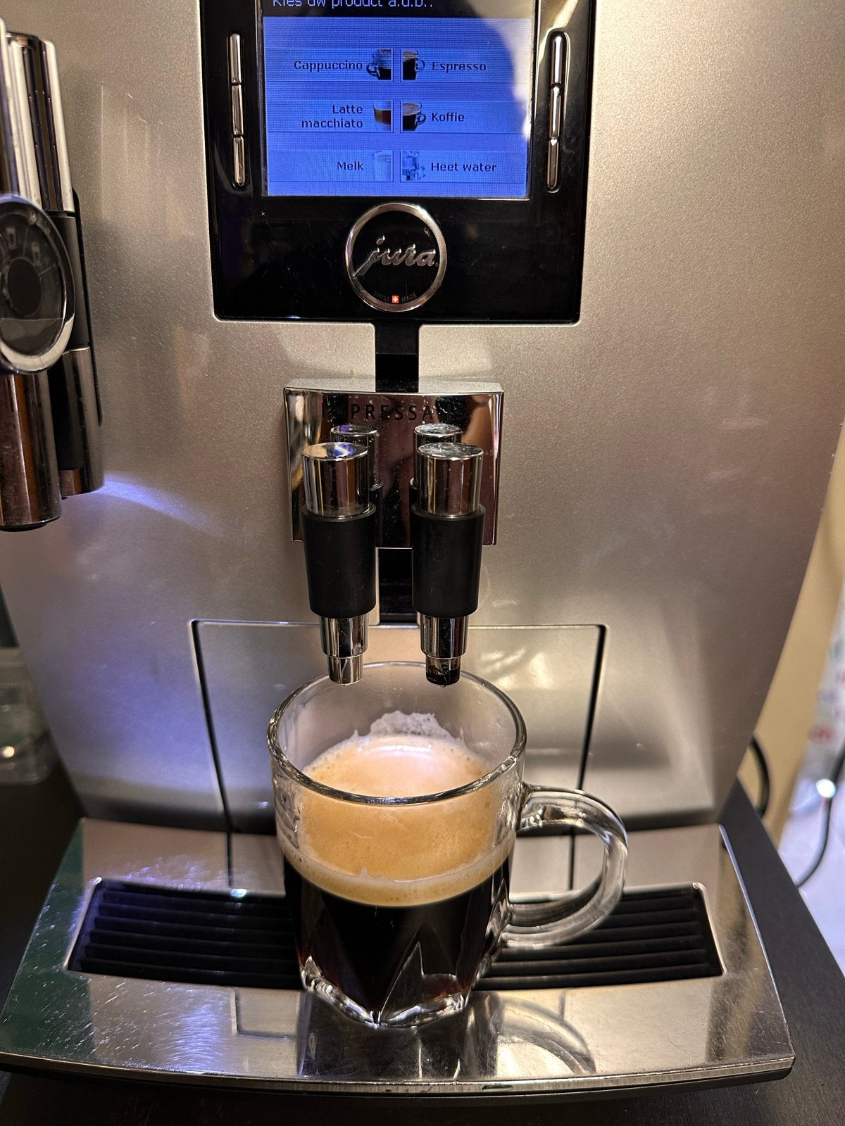 Jura Impressa J9.3 Volledig Gereviseerd - Perfecte Crema, Ophalen, Afneembaar waterreservoir, Koffiebonen, Koffiemachine