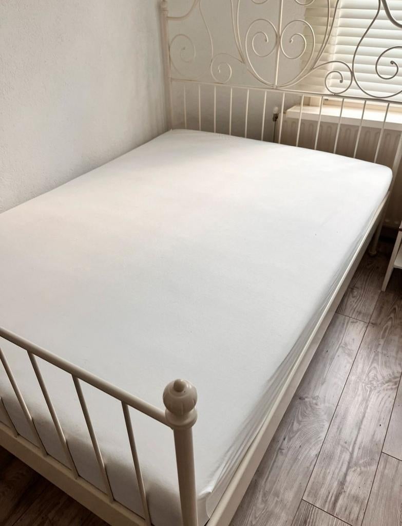 Ikea LEIRVIK bed 140x200 cm (incl. matras en lattenbodem), Ophalen, Gebruikt, Wit, Tweepersoons