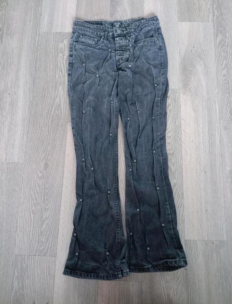 Trendy BoohooMAN Flared Jeans - Maat XS - Uitstekende Staat, Kleding | Heren, Spijkerbroeken en Jeans, Zo goed als nieuw, W32 (confectie 46) of kleiner