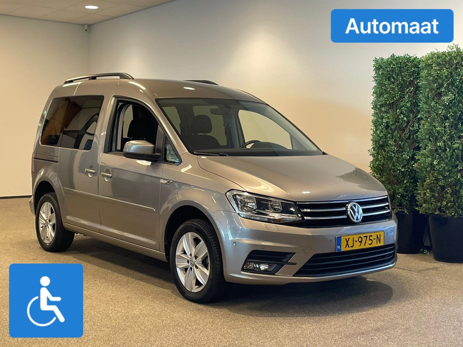 Volkswagen Caddy Rolstoelauto Automaat 3+1 of 5+0, 12 maanden, Gebruikt, 1364 kg, Metallic lak