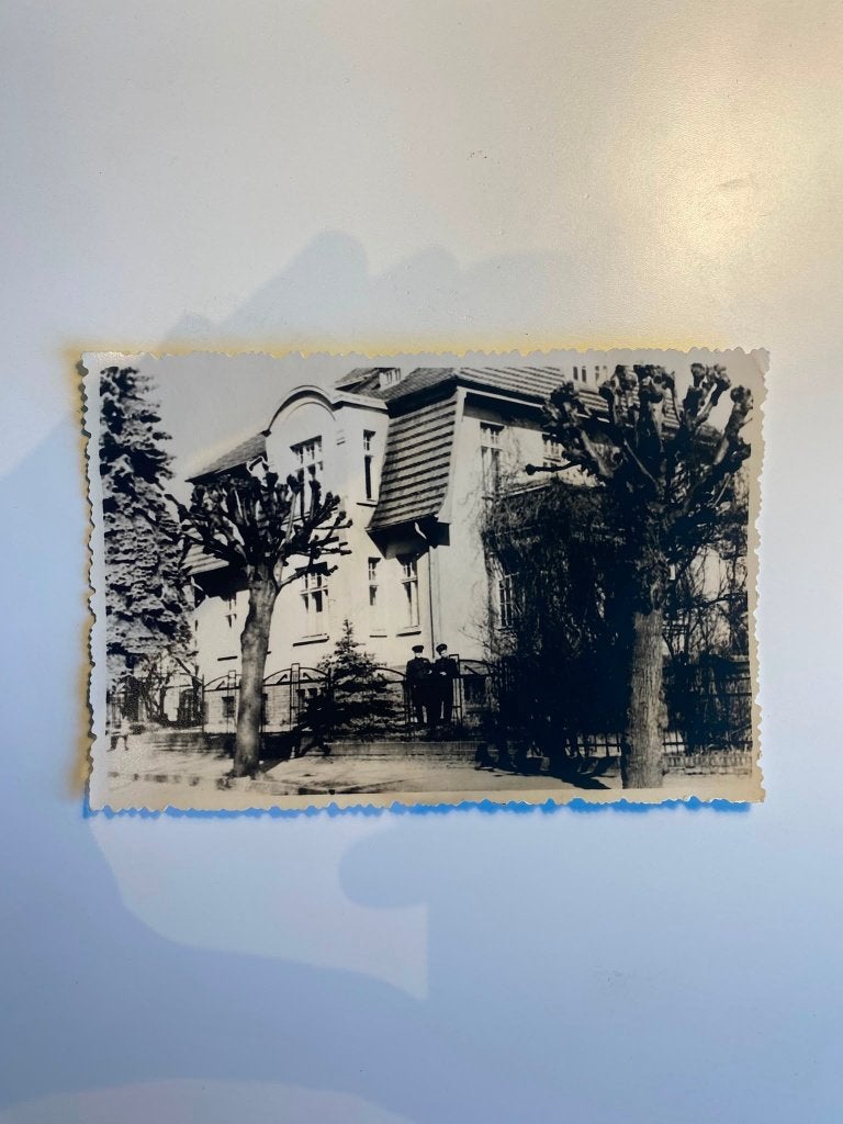 Sovjet Foto – Twee Officieren bij Villa, Ophalen of Verzenden, Voor 1940, Zo goed als nieuw