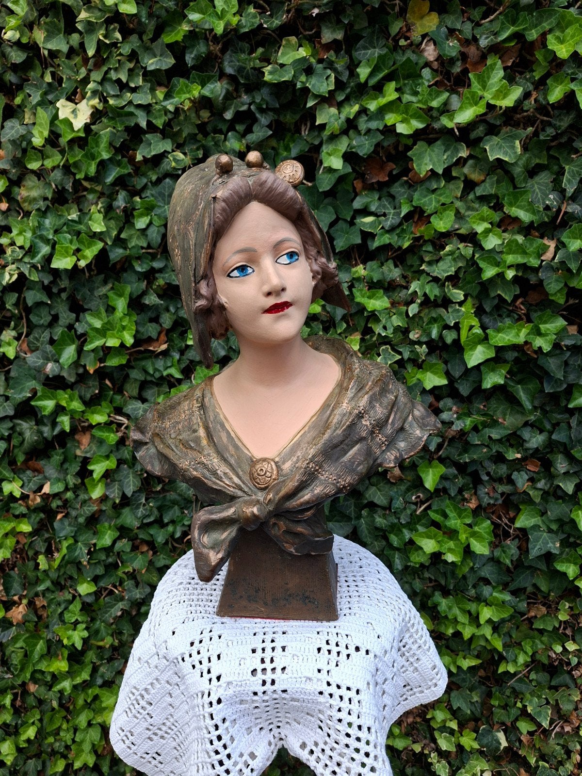 Antieke Buste van Vrouw met Hoofddoek - Art Nouveau Stijl, Ophalen of Verzenden, 20 - 50 cm, Beschilderd, Composieten