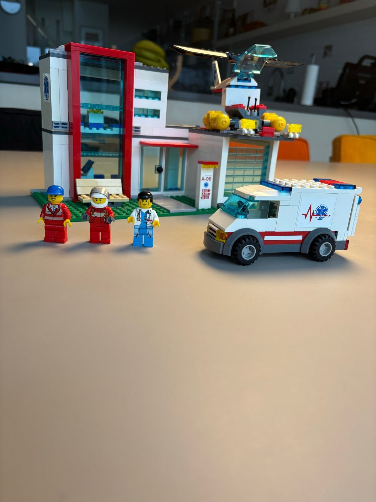 LEGO City Ziekenhuis 4429 - Zo goed als nieuw, Ophalen, Zo goed als nieuw