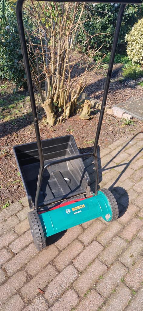 Bosch AHM 38 G Handgrasmaaier - Perfect voor kleine tuinen, Tuin en Terras, Grasmaaiers, Ophalen, Gebruikt, Handgrasmaaier, Opvangbak