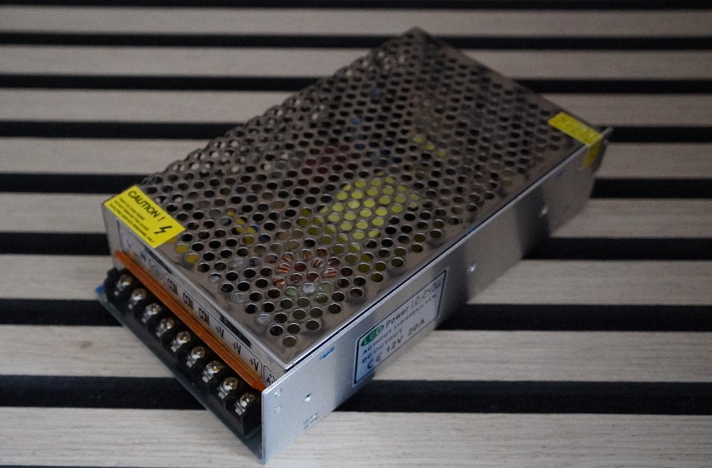 LED Power 12-240W Voeding 13,8 volt 20 Ampere NIEUW, Zender en Ontvanger, ., LED Power, Nieuw