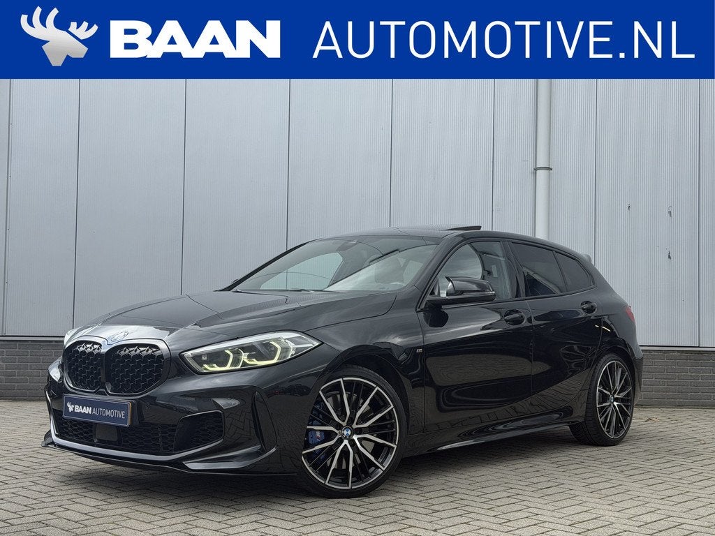 BMW 1-serie M135i xDrive High Executive | Pano | Head-up | H, Auto's, BMW, Bedrijf, Te koop, 1-Serie, 4x4, ABS, Achteruitrijcamera