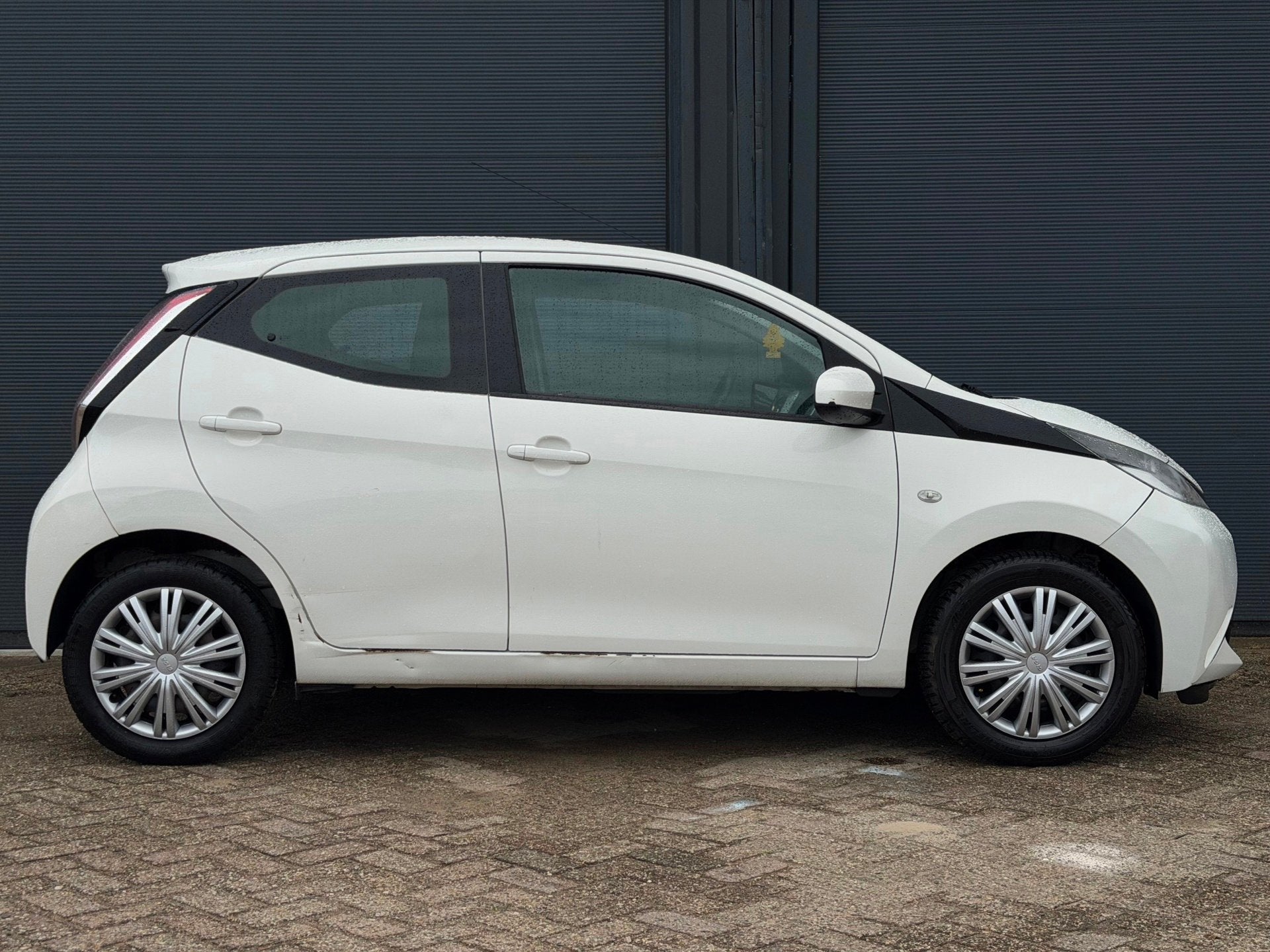 Toyota Aygo 1.0 | Airco | 5 Deurs | Camera | Nwe APK |, Voorwielaandrijving, Euro 5, Gebruikt, 4 stoelen