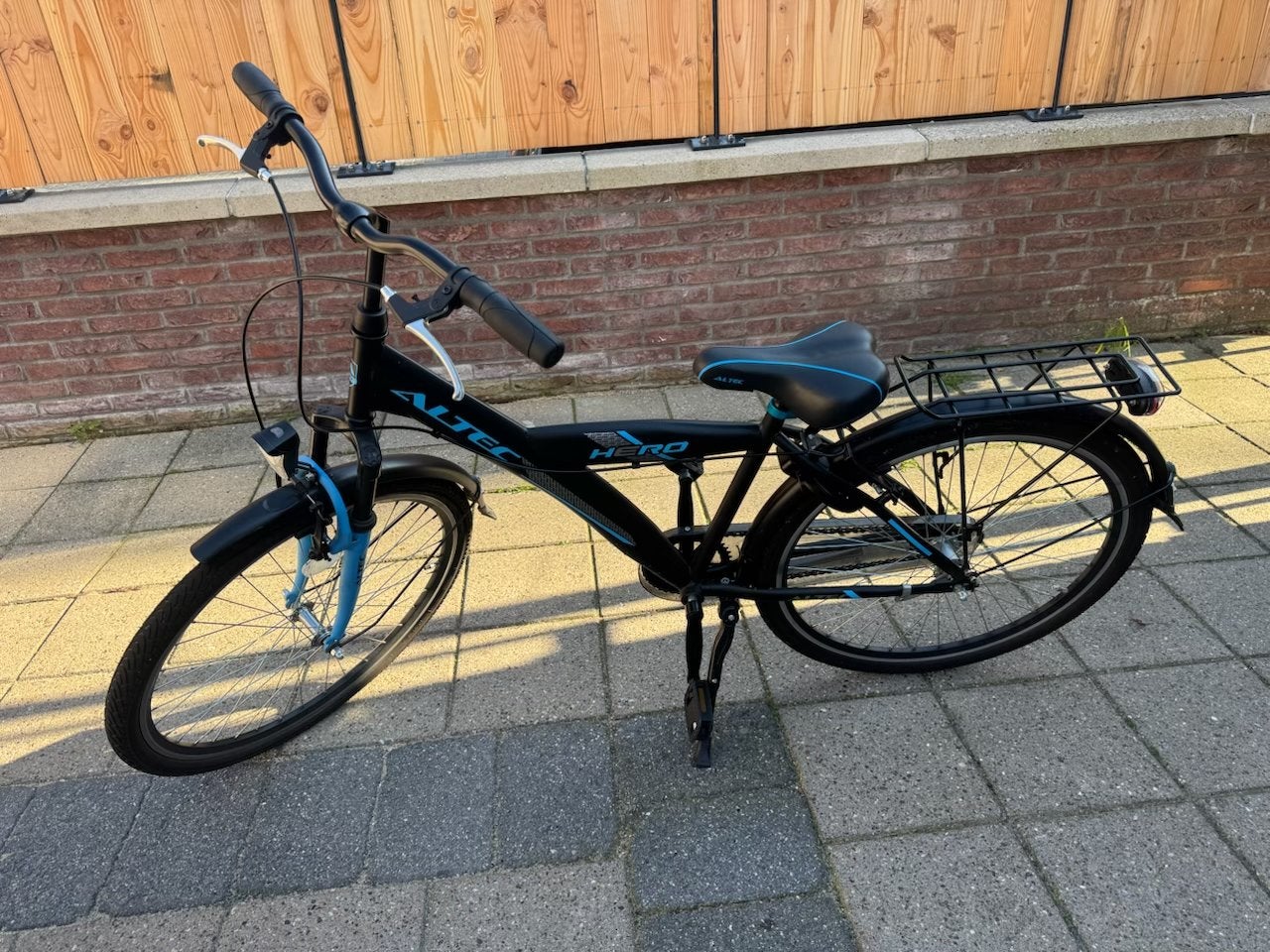 Altec Hero 26 inch fiets - Zwart/Blauw, Fietsen en Brommers, Gebruikt, Velgrem, Minder dan 49 cm, Ophalen