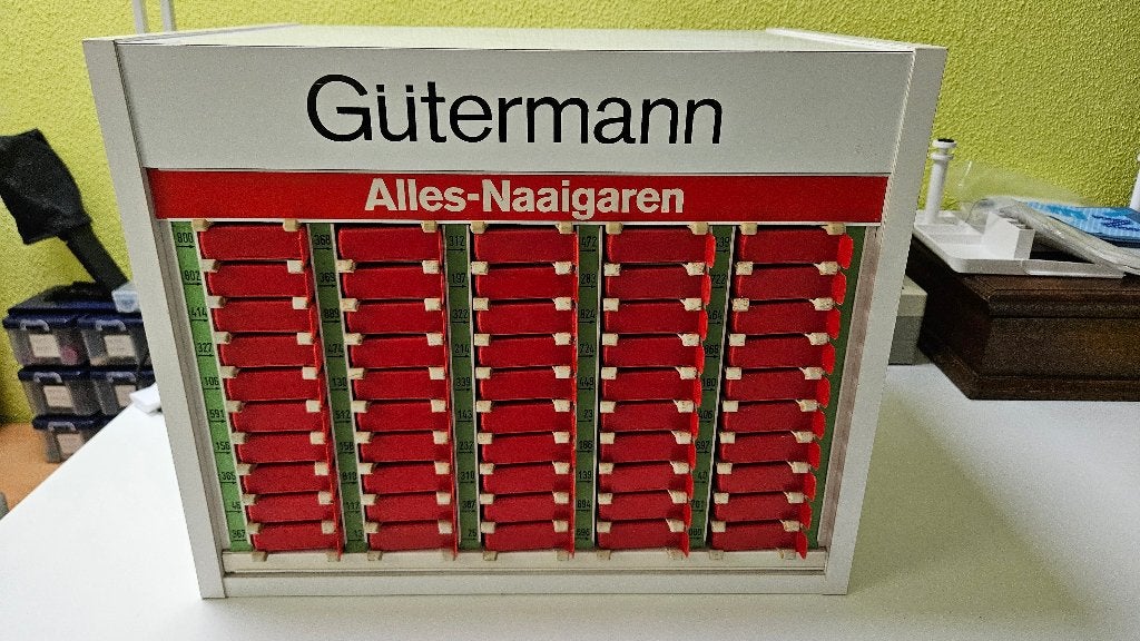 Gütermann Naaigaren kastje, Ophalen of Verzenden, Gebruikt, Garen of Naald(en)
