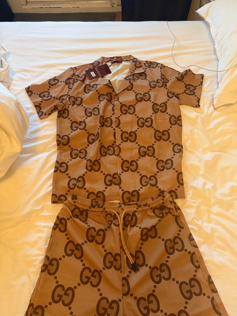 Diverse kleding en schoenen - Gucci, Fear of God, Asics, Zar, Kleding | Heren, Overige Herenkleding, Ophalen, Zo goed als nieuw