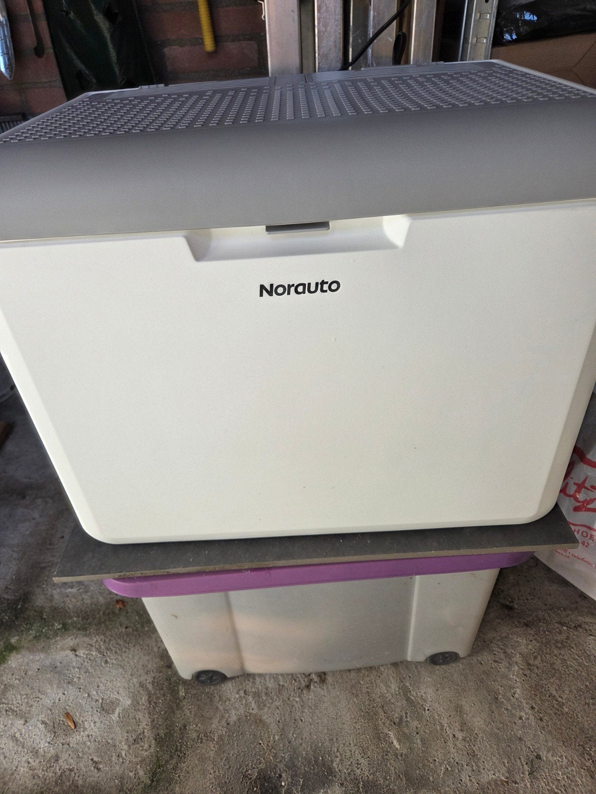 Noraauto 40 liter koelbox 12V / 220v, Caravans en Kamperen, Koelboxen, Ophalen, Elektrisch