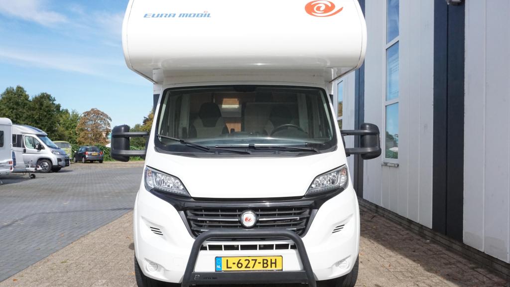 Eura Mobil Activa 690 HB, Caravans en Kamperen, Campers, Luifel, Chemisch toilet, Alkoof, Ringverwarming