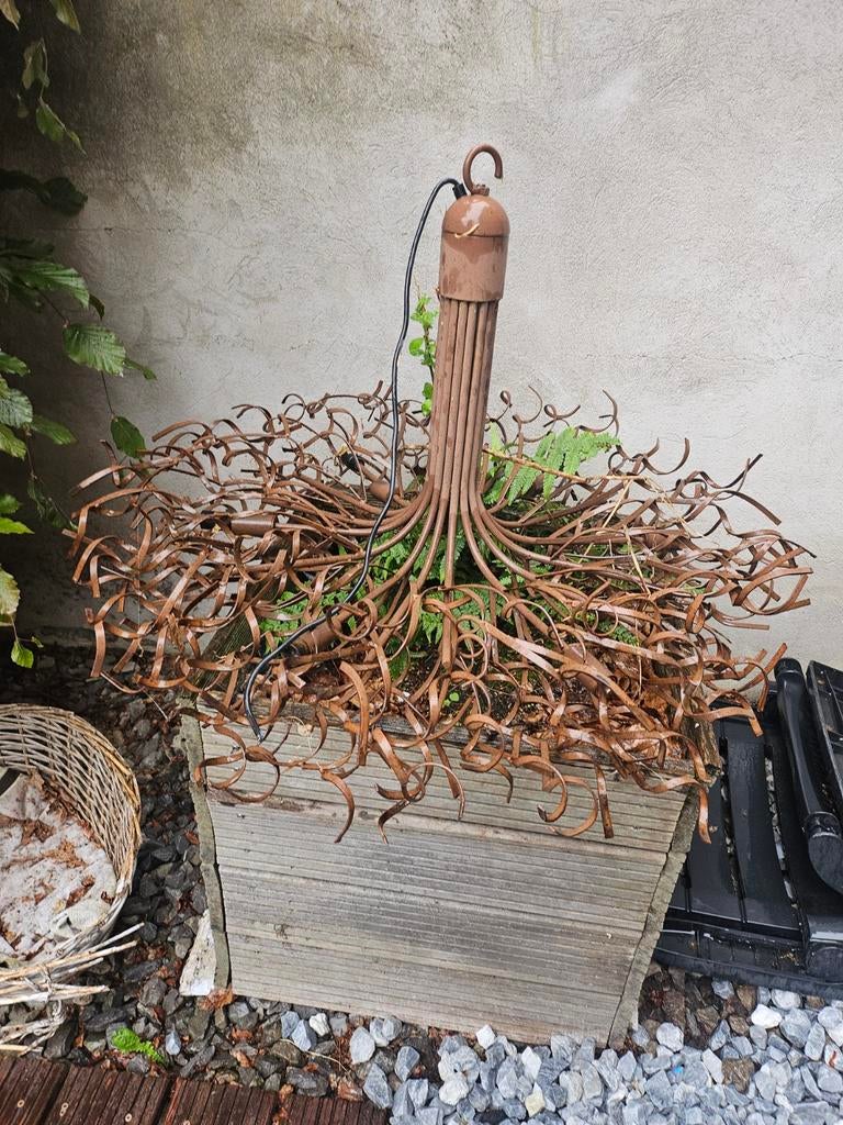 Metalen lamp - opknapper MOET WEG €20, Antiek en Kunst, Antiek | Overige Antiek, Ophalen of Verzenden